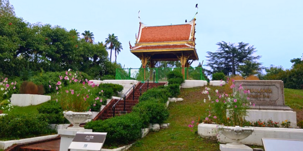 鶴見緑地　タイ・パビリオン