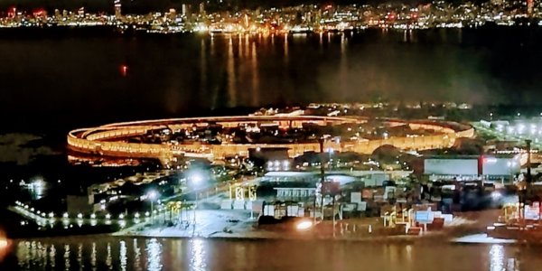 さきしまコスモタワーから見える大屋根リング　ライトアップ