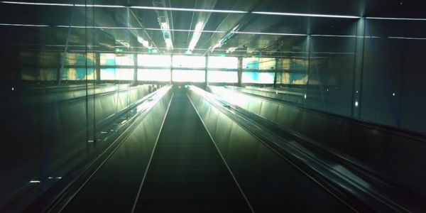 さきしまコスモタワー　エスカレーター